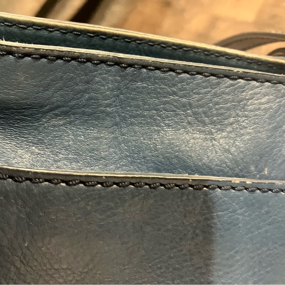 No Longer Available

Fossil Blue Leather Women’s Emma Zippered - Picture 12 of 12